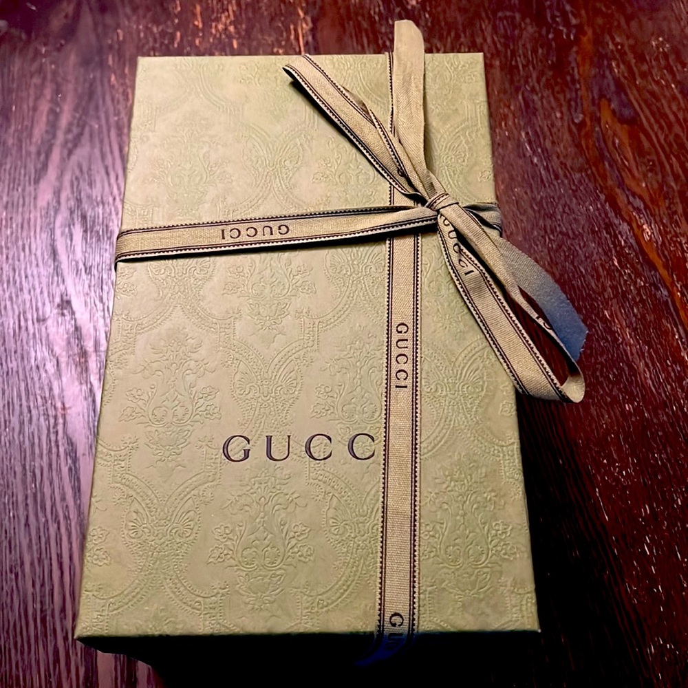 Gucci empty box/gift box